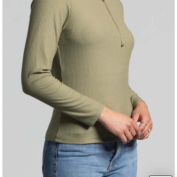 Weekend Los Angeles Arabella Rib Top in Bonsai size medium - Picture 7 of 7